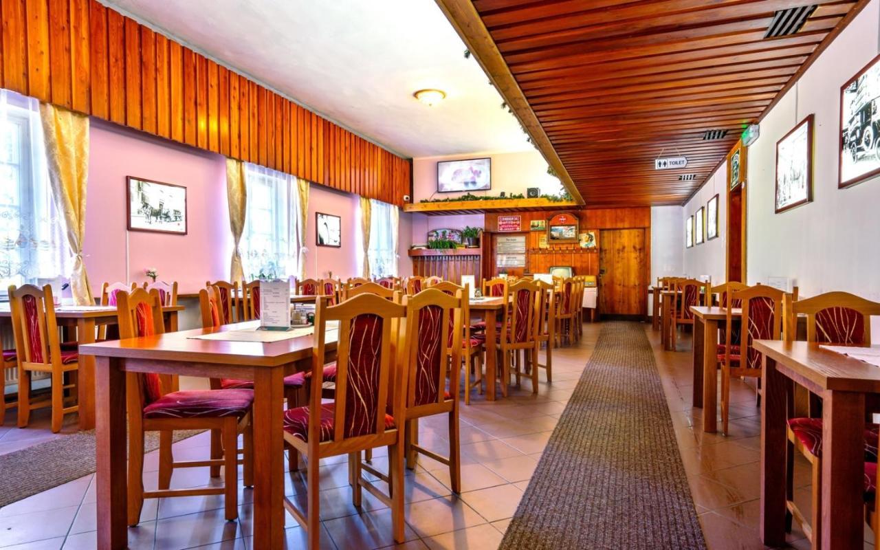 Hotel Dzban Карлова-Студанка Экстерьер фото